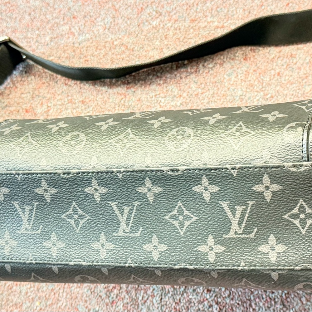 Louis Vuitton monogram Odyssey PM Men's Crossbody Bag - Picture 5 of 11